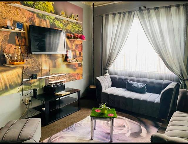 3 BEDROOM HOUSE FOR SALE IN KENSINGTON